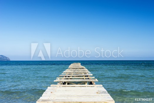 Bild på Wooden pier